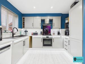 Kitchen- click for photo gallery